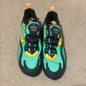 Nike men’s Air Max 270 React - Teal and Yellow